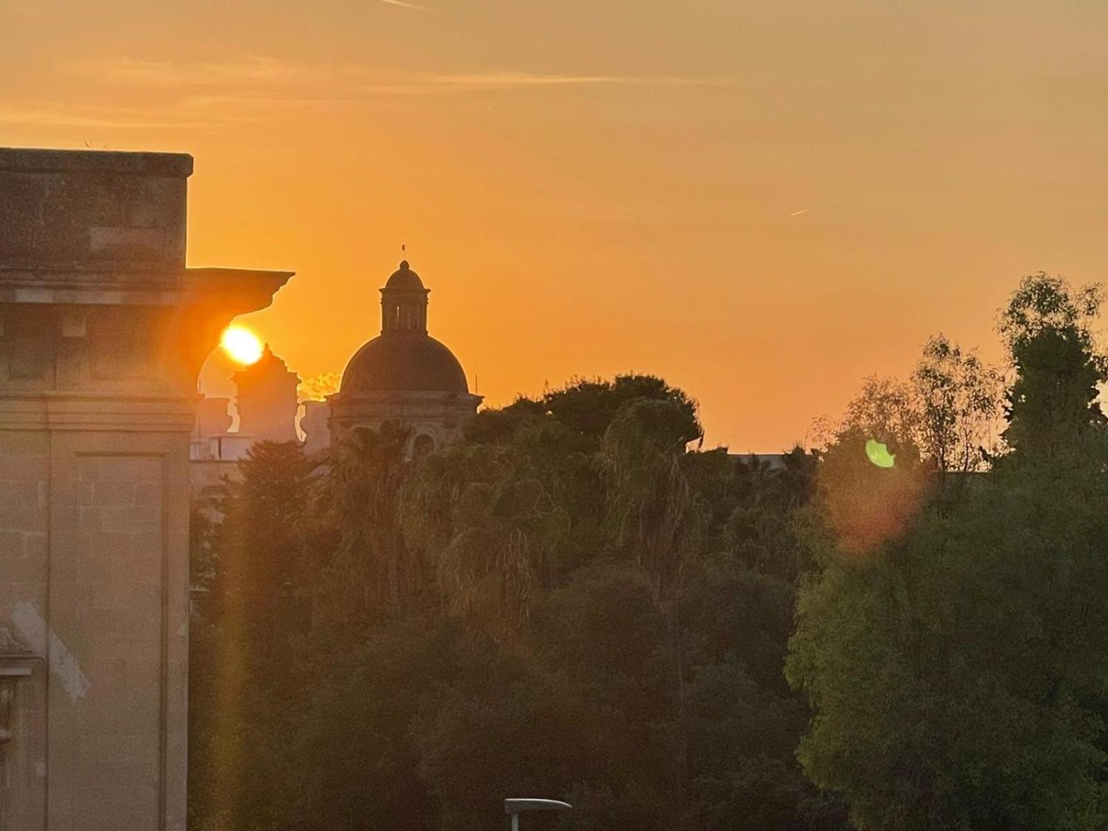The Golden Hour, Luxury Apartment With A Panoramic View Lecce Ngoại thất bức ảnh