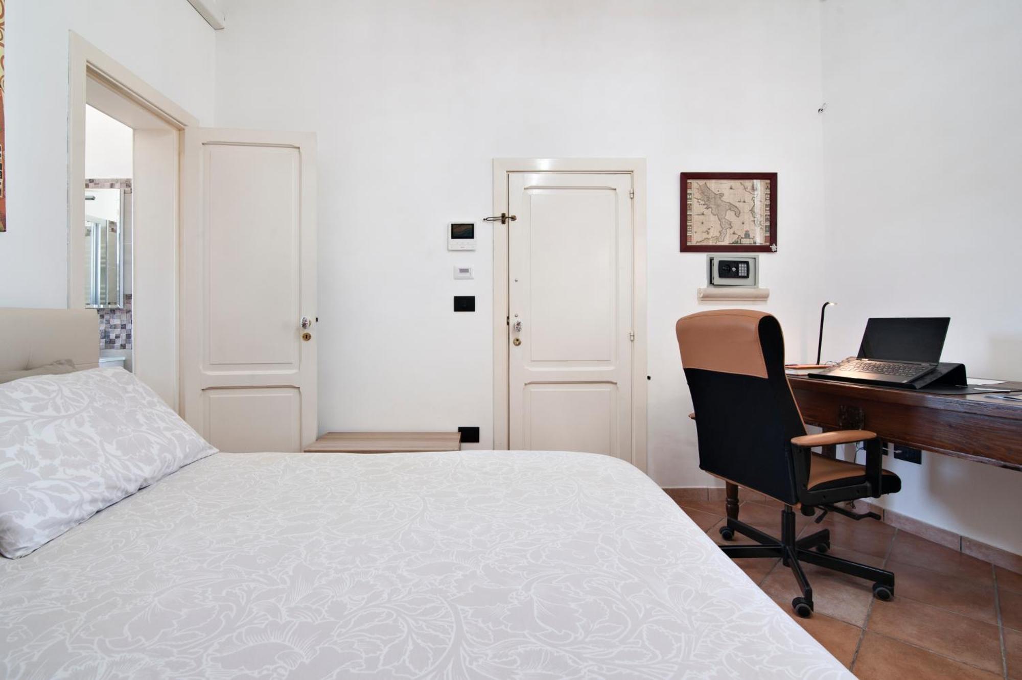 The Golden Hour, Luxury Apartment With A Panoramic View Lecce Ngoại thất bức ảnh